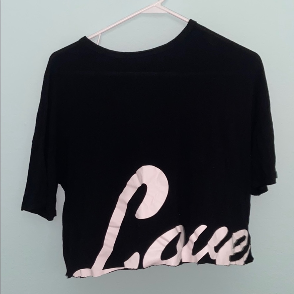 black t-shirt